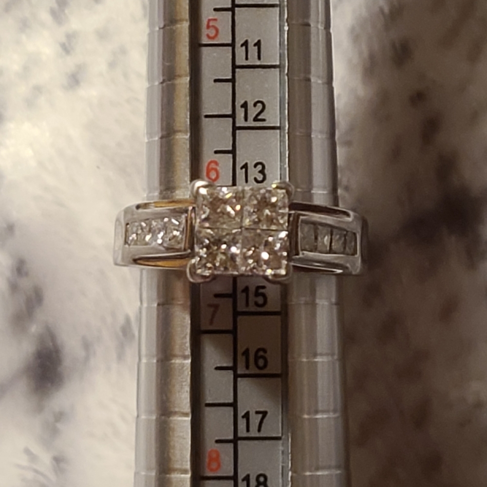Kay Jewelers diamond ring - Picture 2 of 14